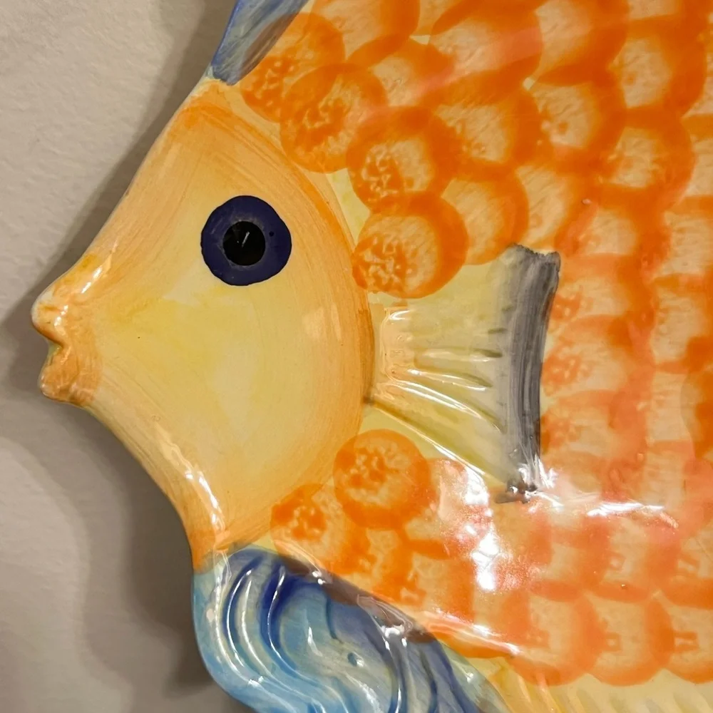 Pier 1 hand painted fish decore or plate